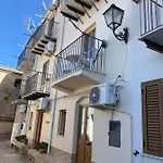 펜션 Dea Del Borgo 산탐브로조