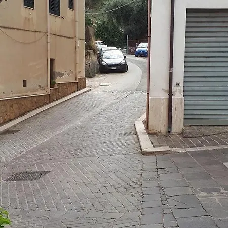 Dea Del Borgo *