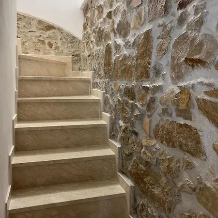 Dea Del Borgo * 산탐브로조