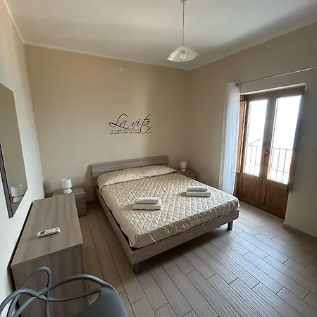 Dea Del Borgo Hébergement de vacances Sant'Ambrogio (Sicily)