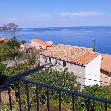 Dea Del Borgo Hébergement de vacances *