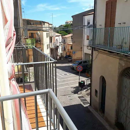 Dea Del Borgo *